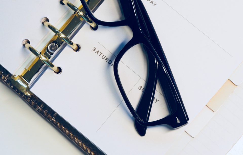 Agenda ouvert sur une semaine de travail